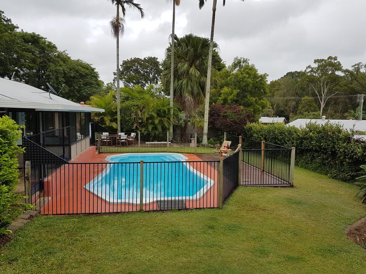 Villa Beerwah House Exterior foto